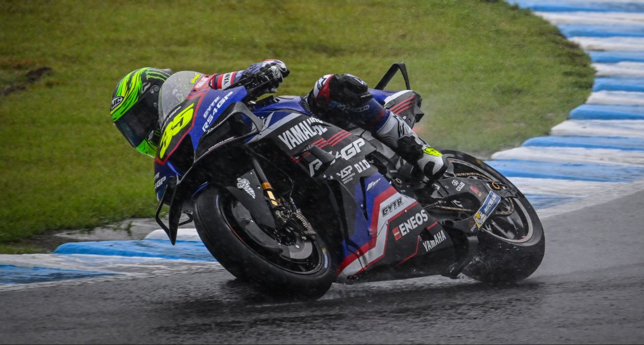 Monster Energy Yamaha MotoGP |  Detalles de las noticias: Crutchlow ocupa el puesto 13 en la carrera de Motegi con bandera roja y plagada de condiciones monzónicas