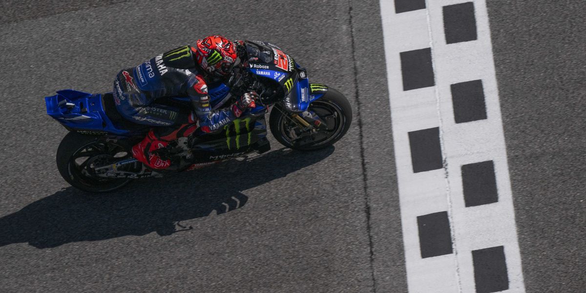 Monster Yamaha Duo Take P5 and P13 in Sepang Race